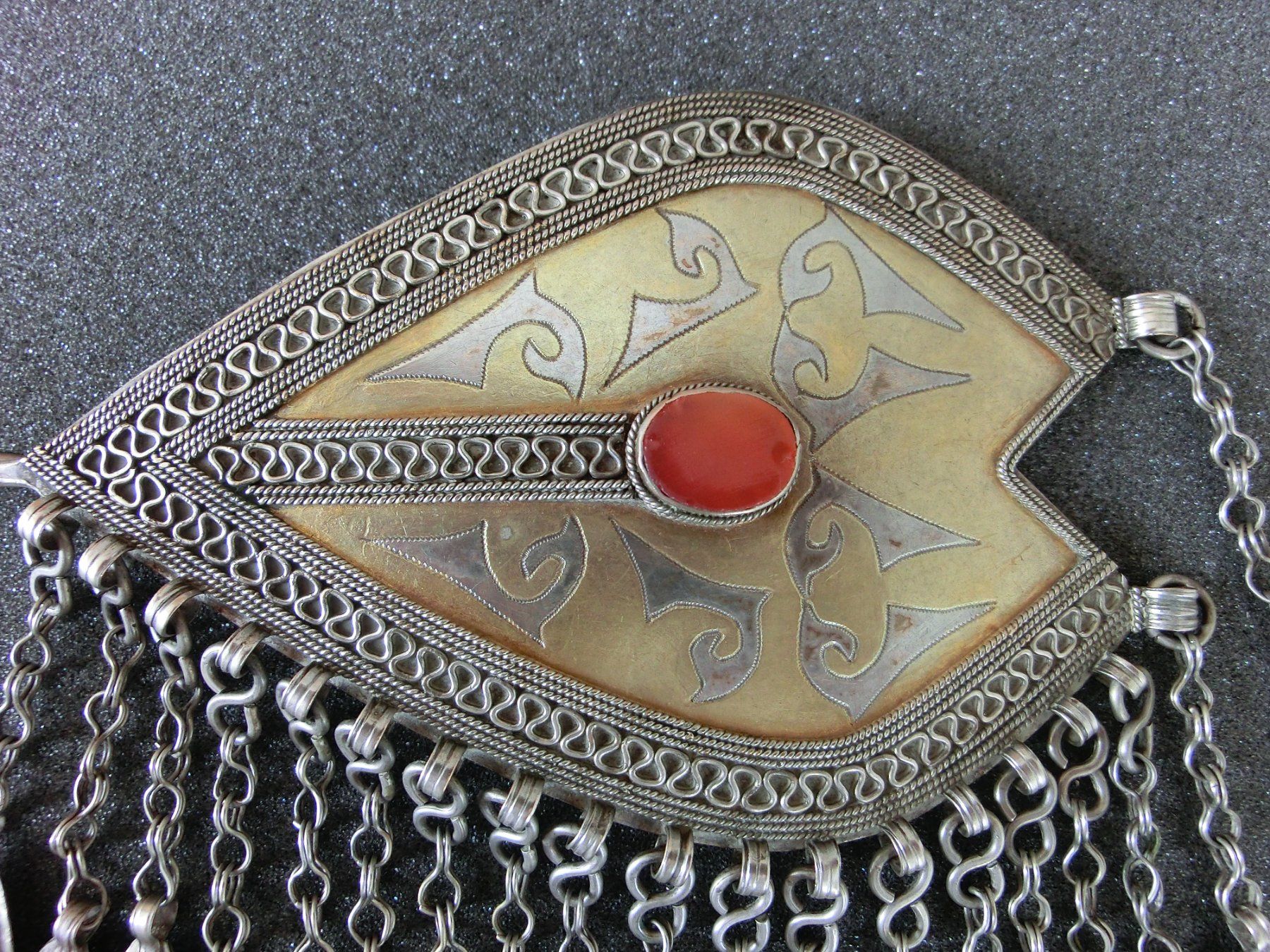 Ciondoli: ANTIKER  TURKMENEN -BRUST -SCHMUCK – Usato da Basel venduto da wyba44 2