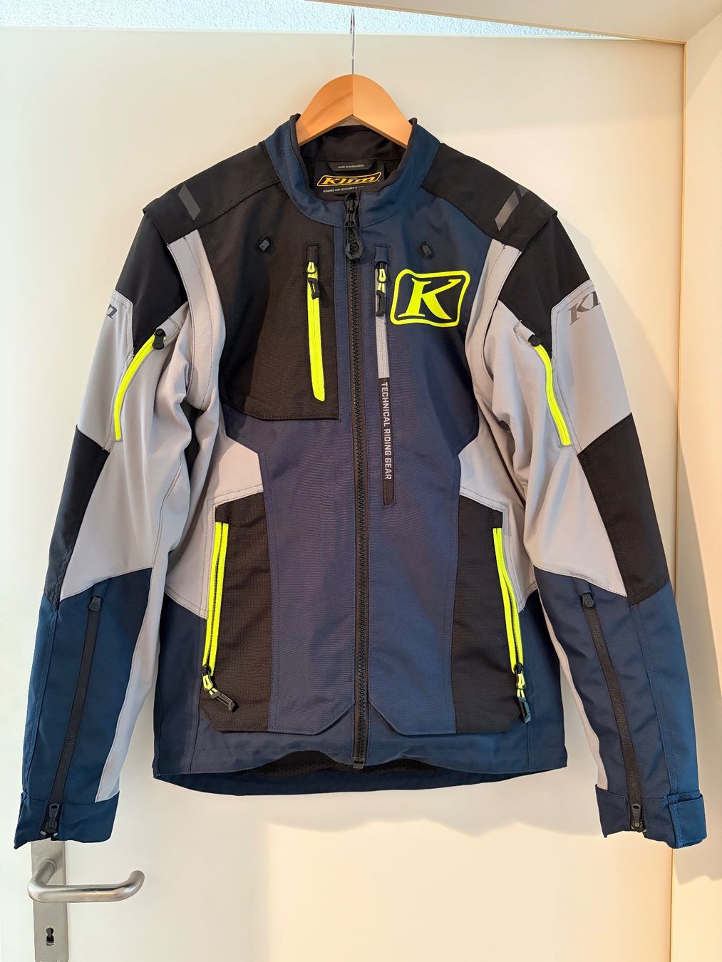 Klim Giacche: Klim Dakar Jacket Gr. S – Nuovo e nell'imballaggio originale da Siebnen venduto da Plumbs