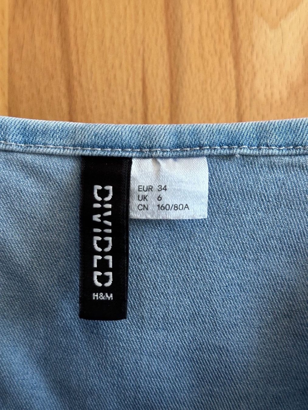 H&M Vestiti: Blaues dehnbares Jeanskleid – Usato da Schlieren venduto da car_2bwb 2