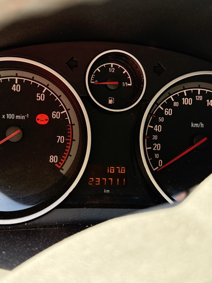 Automobili: Opel Astra 1.4 Defekt! – Difettoso da Oberbüren venduto da nad_ml5c 4