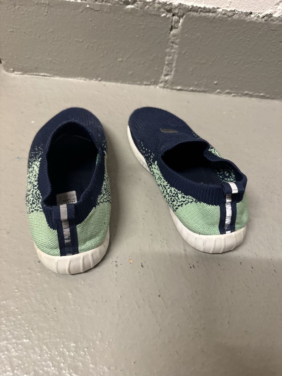 Elefanten Chaussures garçon: Kinder Hausschuhe Grösse 31 – D'occasion à Zürich par zd_1965 2