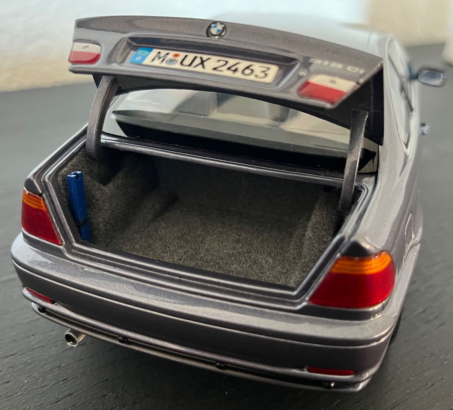 Kyosho Modellini d'auto: KYOSHO BMW 318ci e46 coupé 1:18 – Usato da St-Cergue venduto da ncu_t267 7
