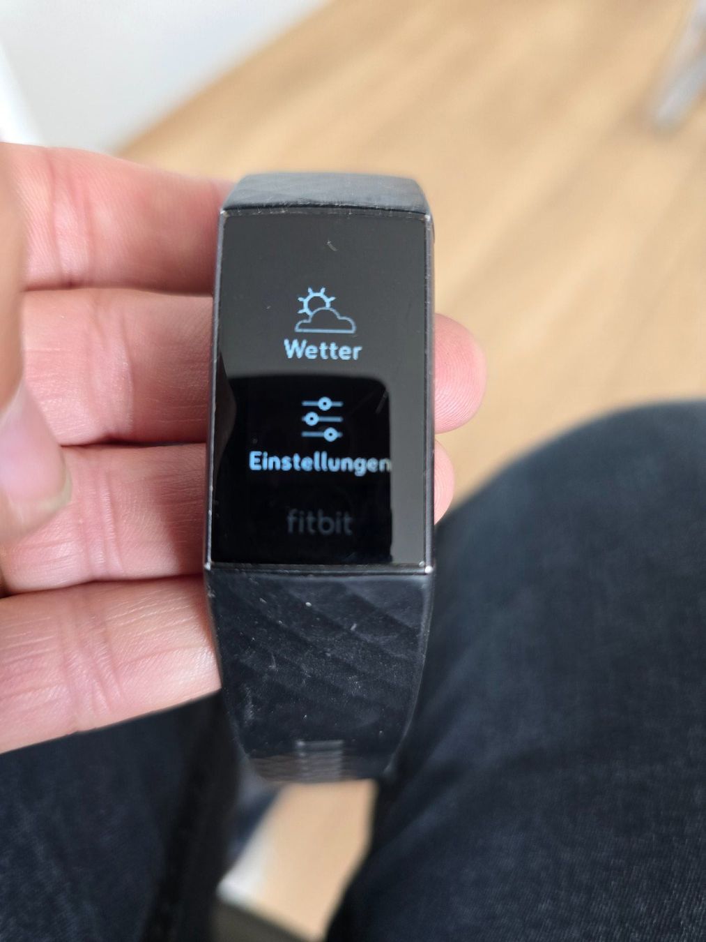 Fitbit Smartwatch: Fitbit Charge 3  Multifunktionelle Uhr fast neu – Nuovo (secondo la descrizione) da Rorschacherberg venduto da Scharfeegge 4