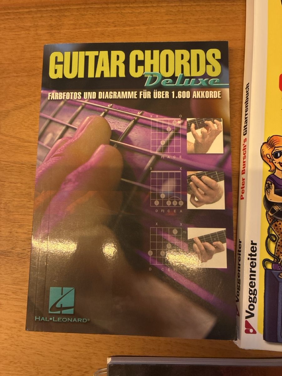 Libri: 3 Gitarrenbücher, teilweise mit CD (siehe Text) – Usato da Muri b. Bern venduto da Gurten62 2