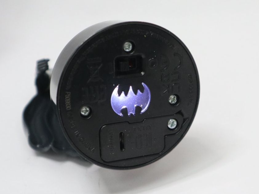 Figuren: DC Batman Figur mit Led Bat inkl. Batt. – Neu und originalverpackt aus Eschenbach SG von Astalavista 5