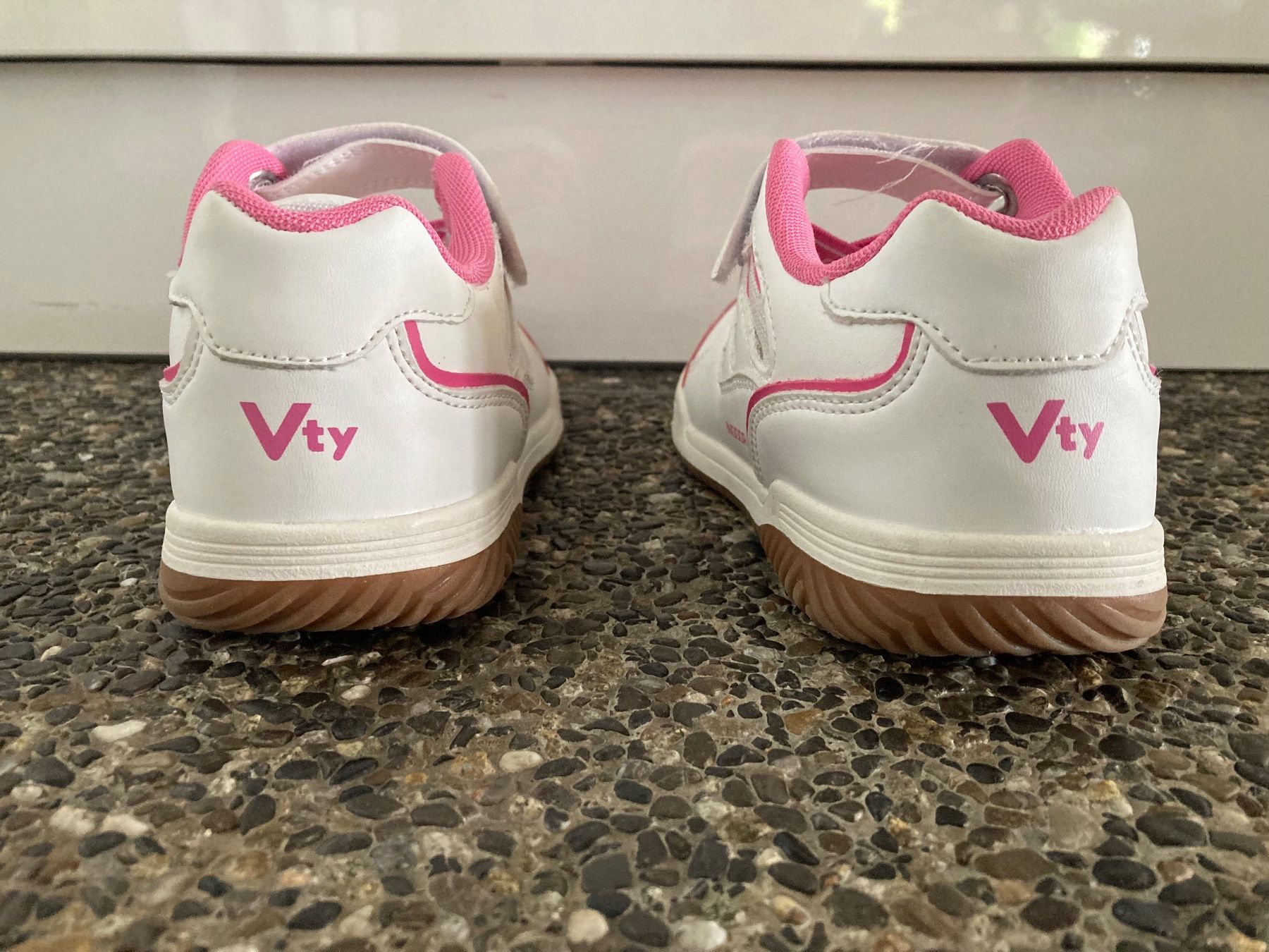 Scarpe per ragazze: Hallenschuhe,  Gr. 34 – Nuovo (secondo la descrizione) da Aetingen venduto da Nadinsky 3