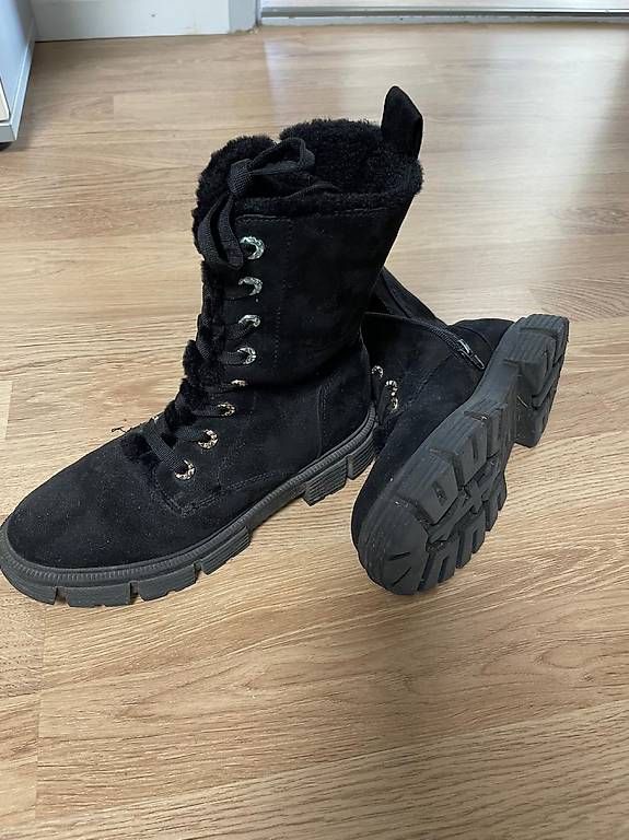 Scarpe da donna: Winterstiefel grösse 39 – Usato da Dagmersellen venduto da glahd