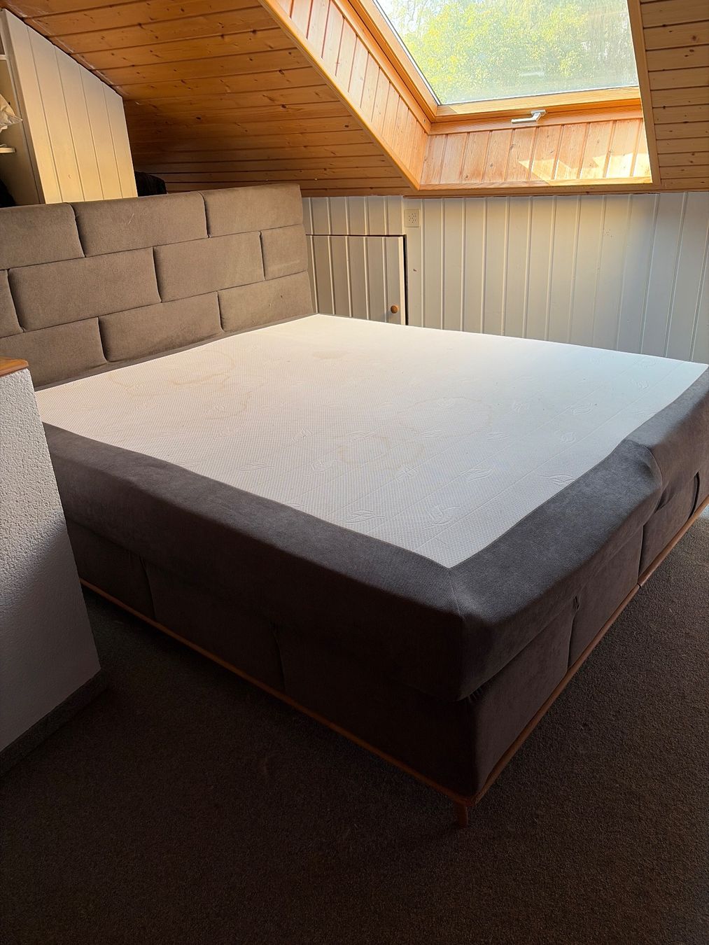 Betten: Boxspringbett gepolstert grau gebraucht – Gebraucht aus Wohlen AG von eduard.jung 1