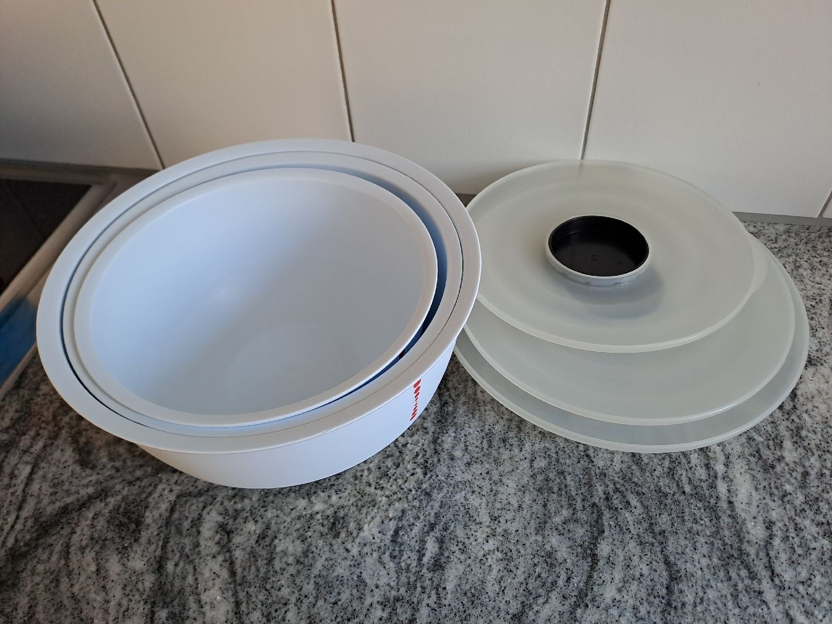 Ciotole: Schüsseln mit Deckel Zyliss 3er Set – Usato da Rickenbach LU venduto da bishiida 2