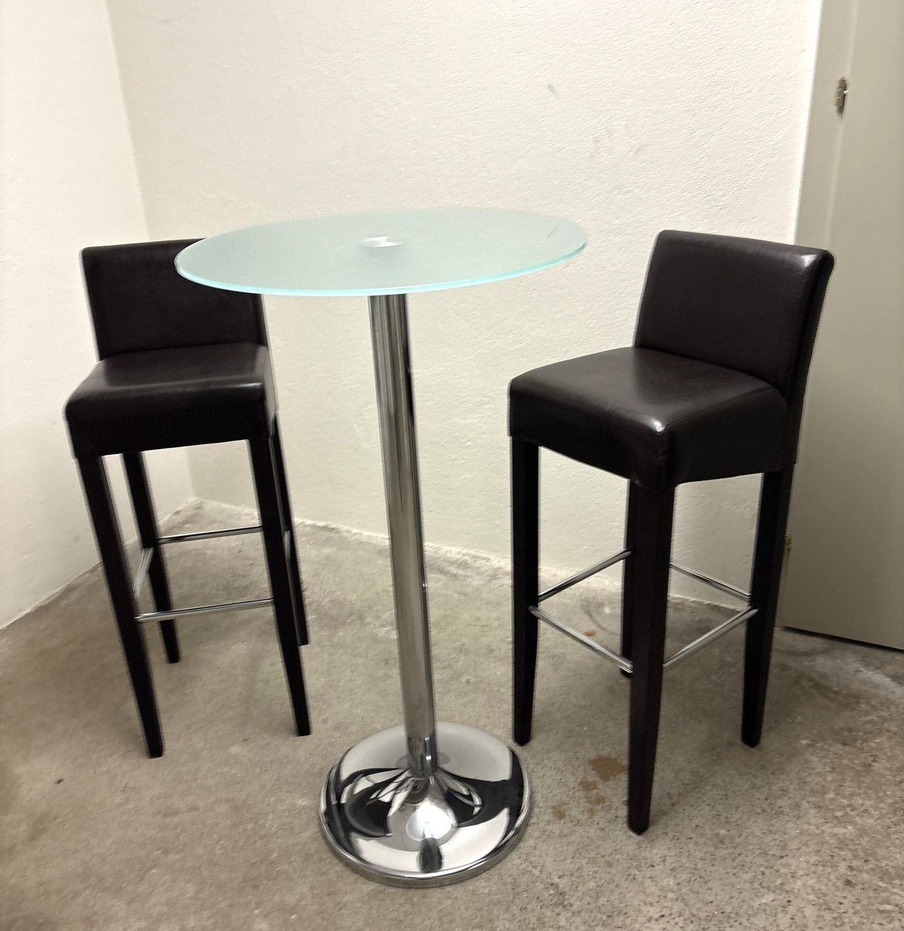 Set di tavolo e panche: Barhocker - 2 Stück - mit Hochtisch – Usato da Glattbrugg venduto da Ariel012 2