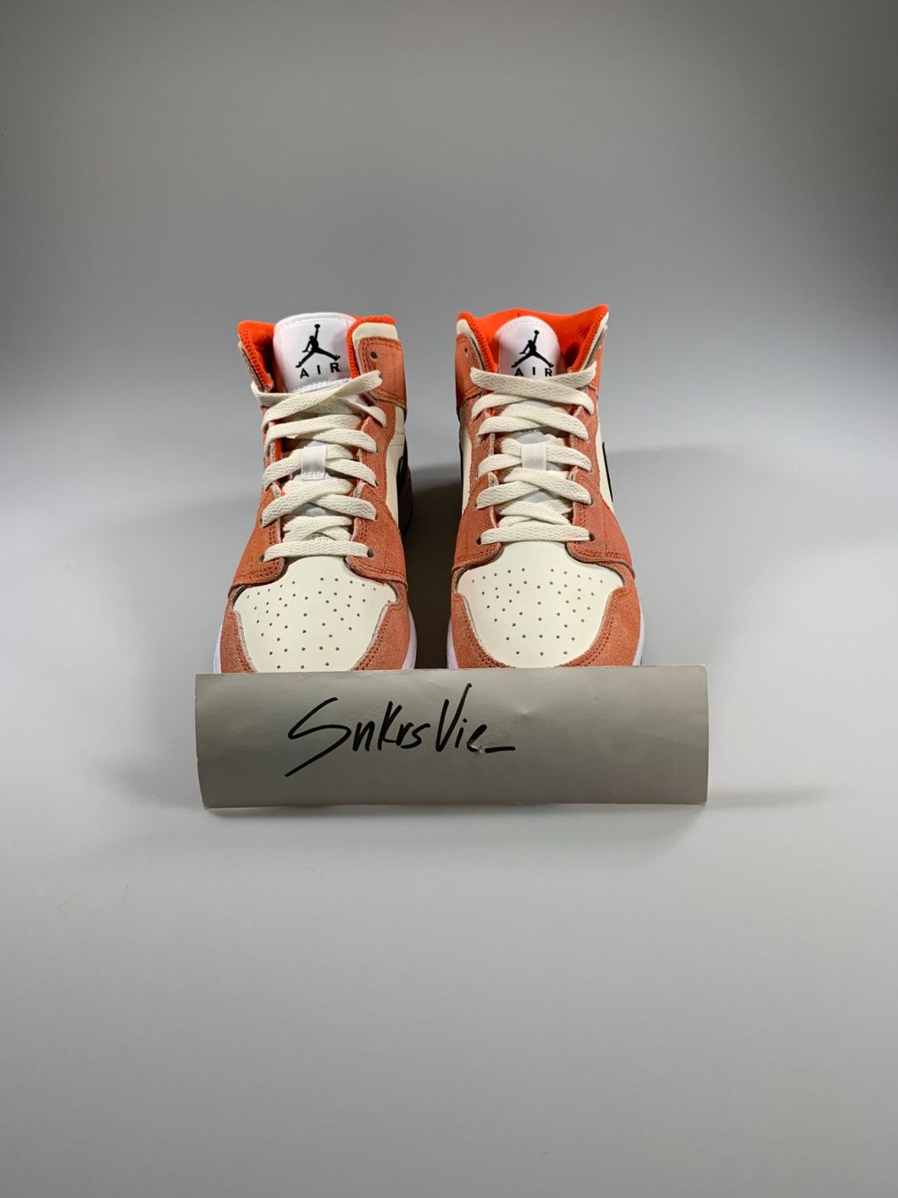 Scarpe da uomo: Jordan 1 Mid SE Suede Orange GS – Nuovo e nell'imballaggio originale da Thörishaus venduto da SnkrsVie 4