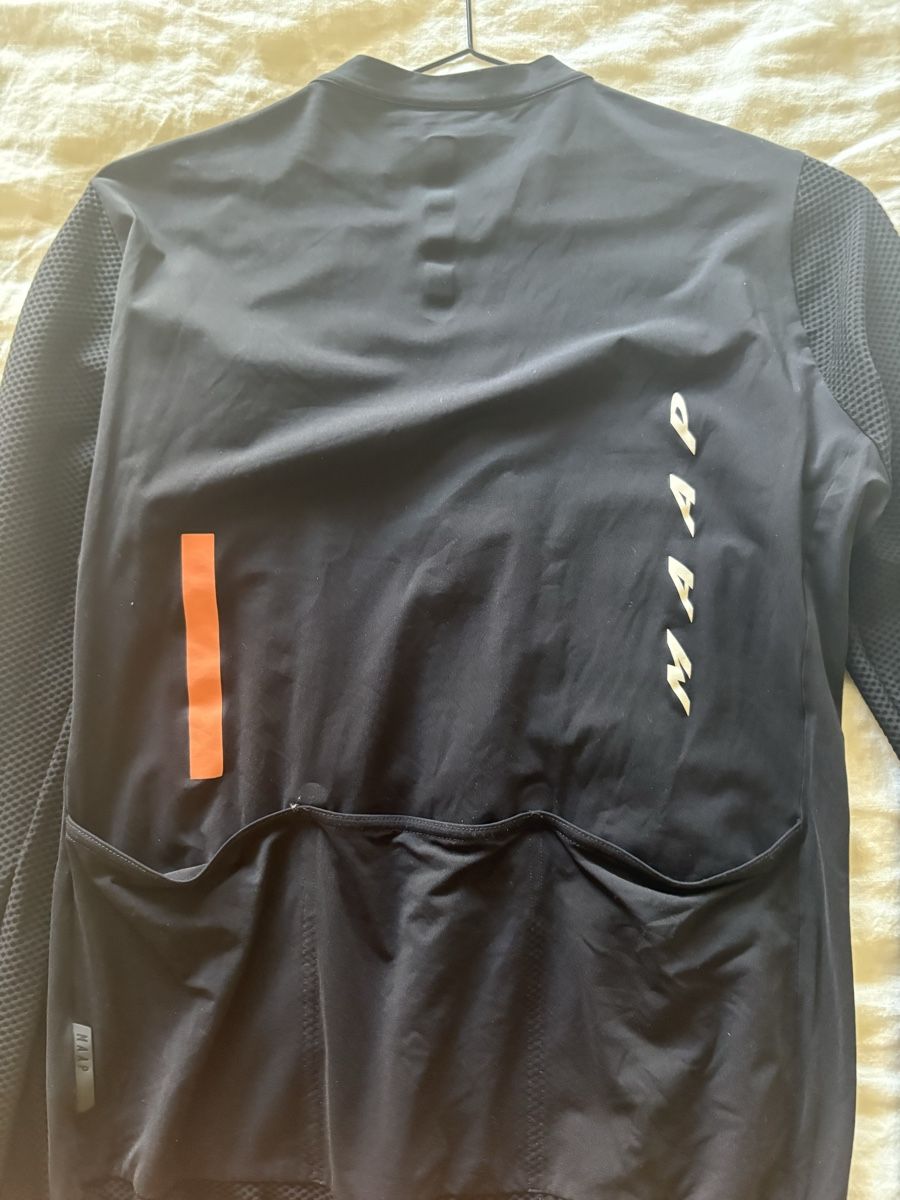Canottiere & Pantaloni: Maap Longsleeve Jersey - schwarz - XL – Nuovo (secondo la descrizione) da Bern venduto da sam_c78d 1