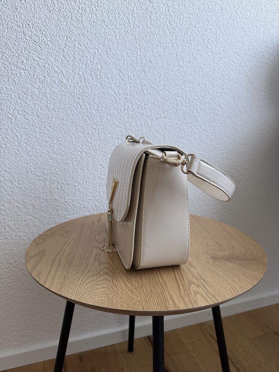Valentino Taschen für Damen: Valentino Umhängetasche, creme – Neu (gemäss Beschreibung) aus Frauenfeld von Ariuki 2