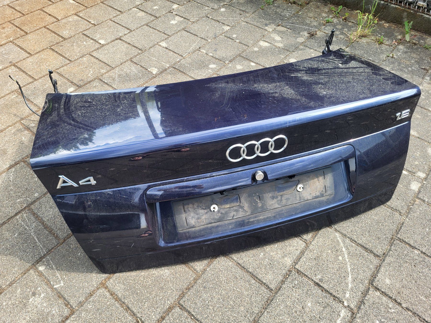 Audi Alle Autoersatzteile: Audi A4 Kofferraumdeckel – Gebraucht aus Eschenz von Bicco1