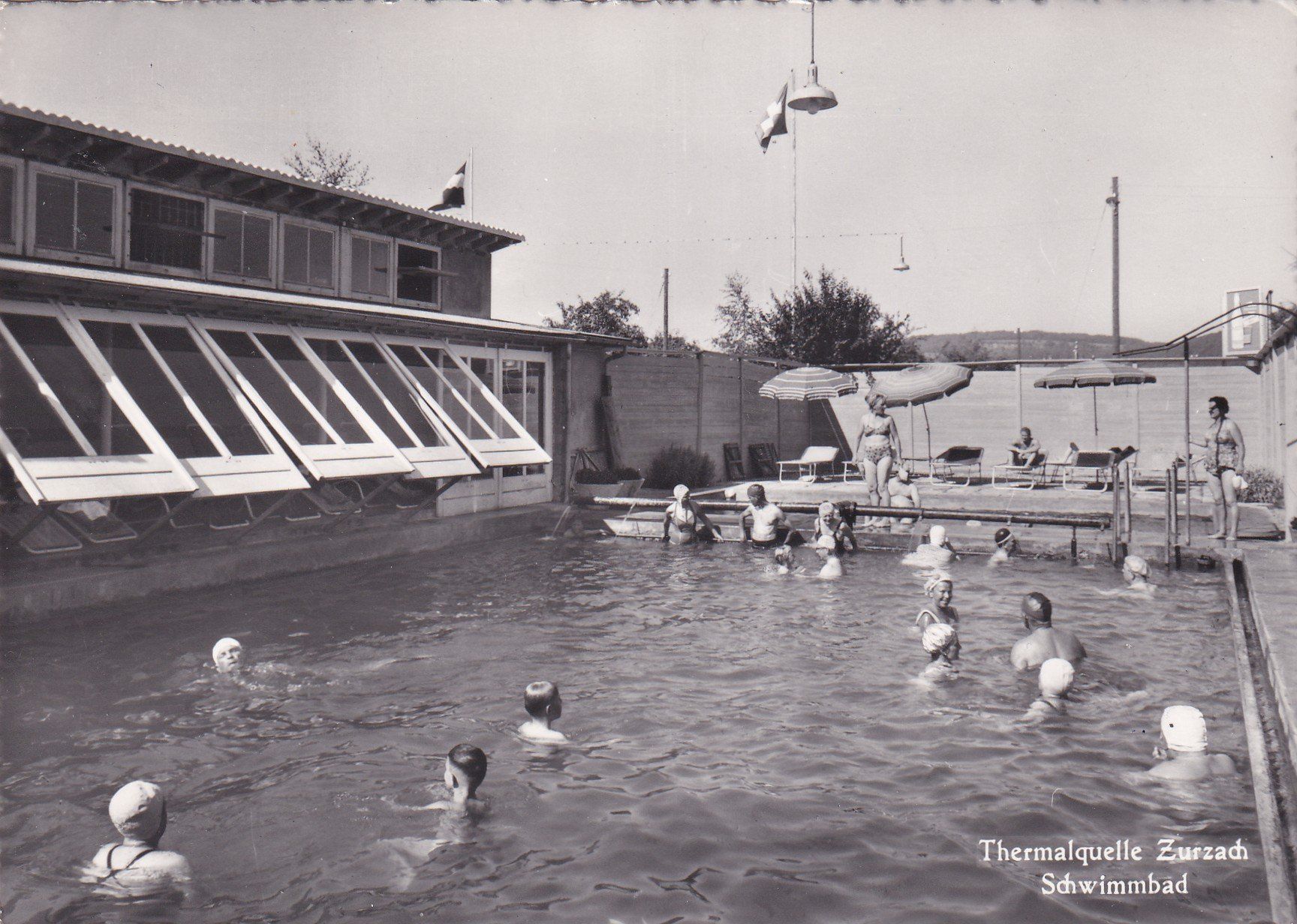 Cartoline postali: Thermalquelle Zurzach Schwimmbad – Usato da Cormoret venduto da Pascalll2001