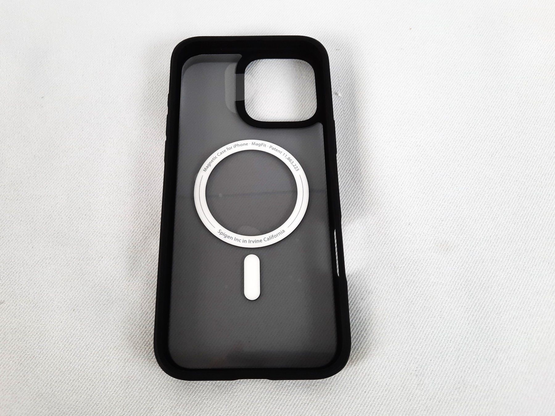 Topcase: SPIGEN Ultra Hybrid Case Handyhülle – Nuovo (secondo la descrizione) da Beinwil am See venduto da Restwert_Beinwil 2