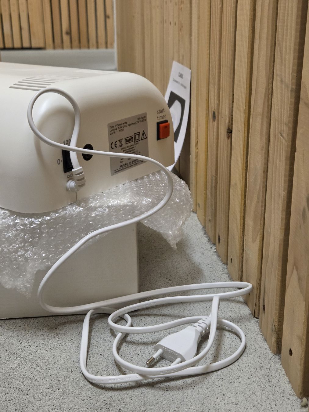 Smalto per unghie: UV-Nagellacktrockner, neuwertig, Timer – Nuovo (secondo la descrizione) da Emmen venduto da GrabandGo 1