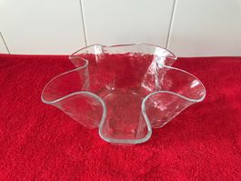 Glasi Hergiswil, die besondere Schale für Blumenbouquett