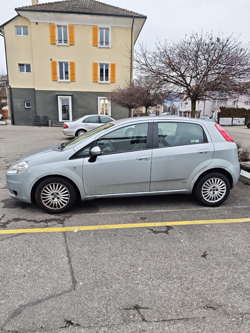 Fiat Autos: Fiat Punto 1.4 8V ab 1fr.- – D'occasion à Derendingen par Mehmeto 4