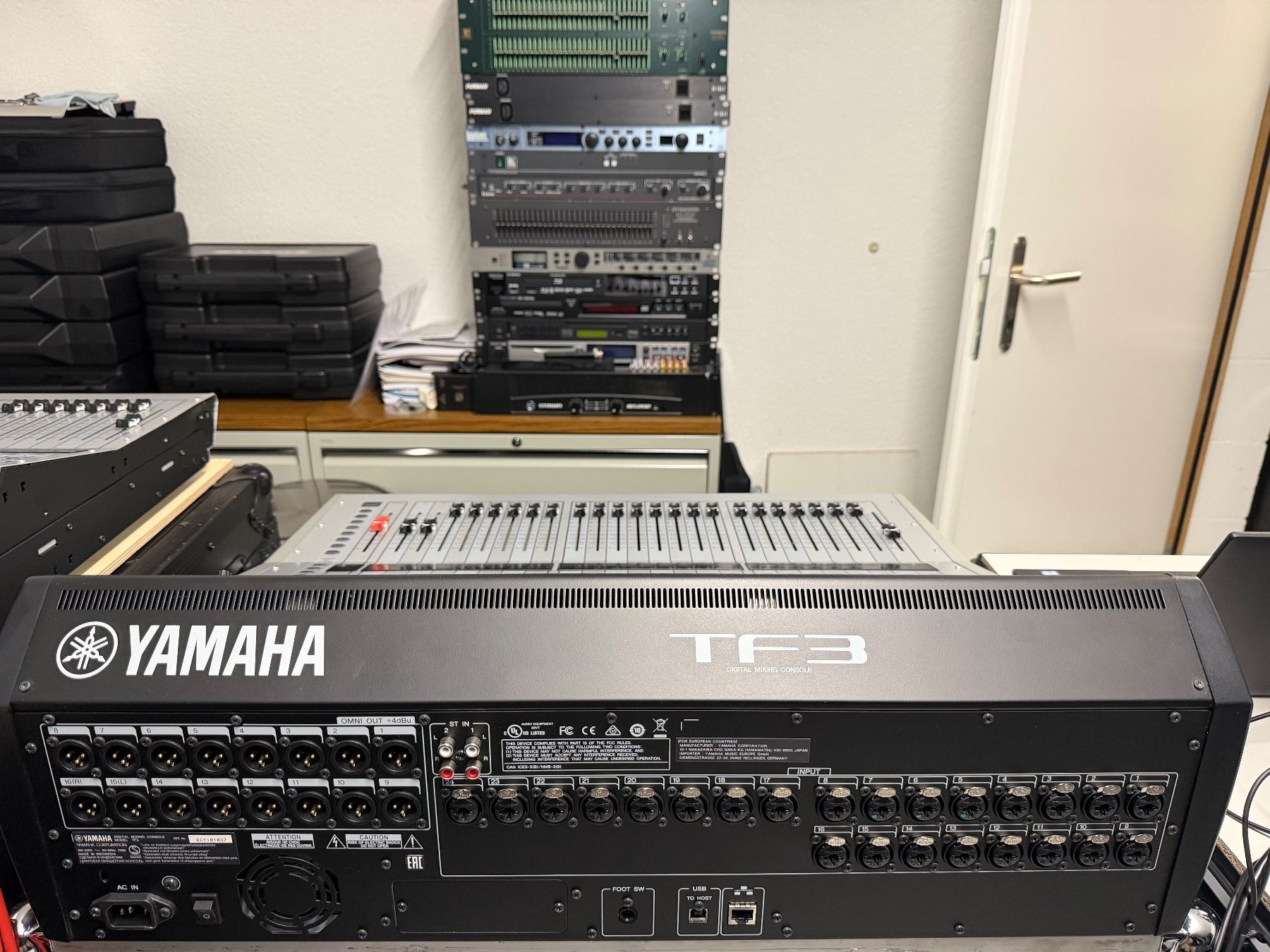 Yamaha Console di mixaggio: Yamaha TF3 Mischpult Digital professionell gebraucht – Usato da Staufen venduto da NDV75 1