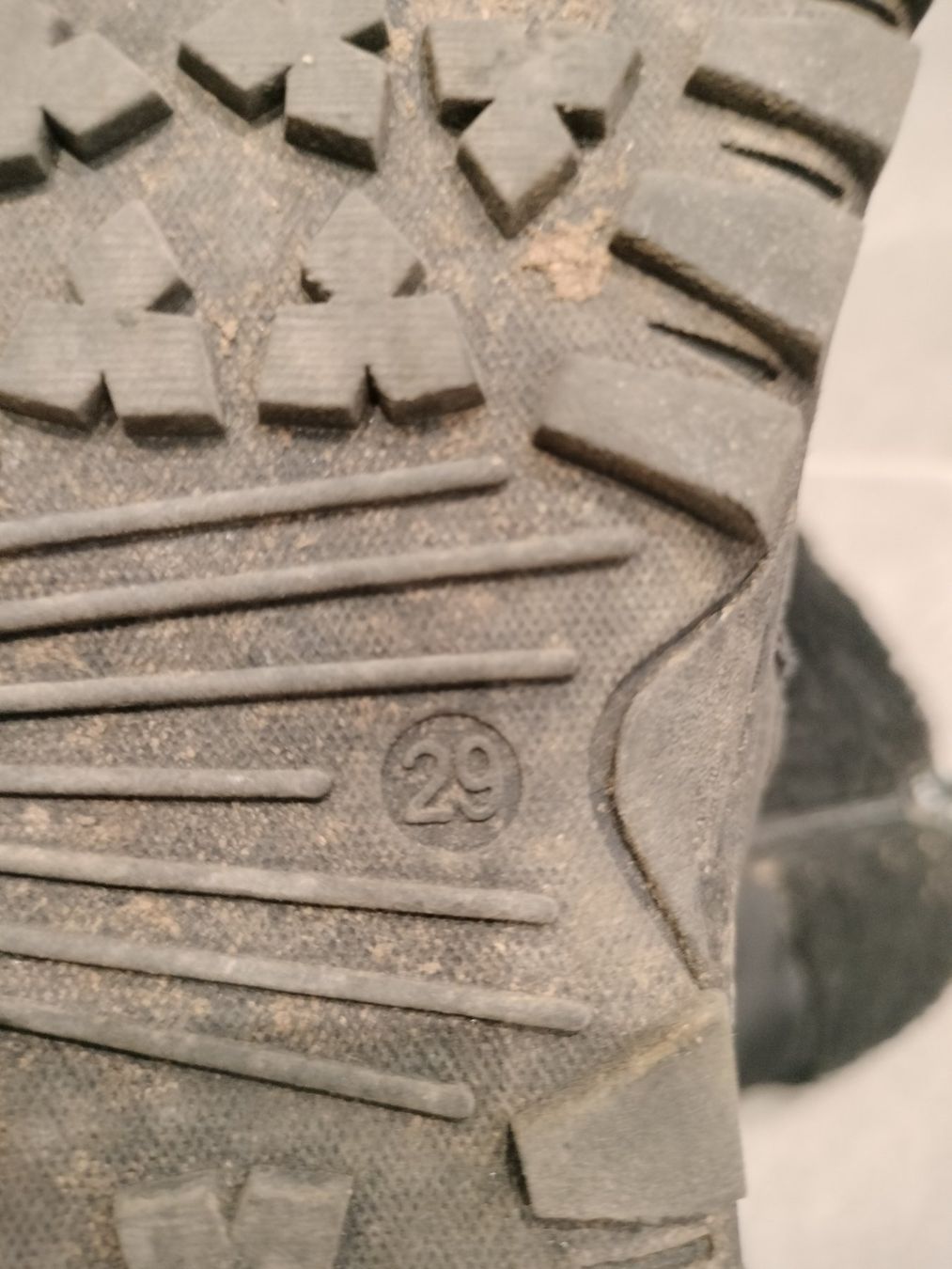 Scarpe per ragazze: Winderstiefel Mädchen Grösse EU 29 – Usato da Neftenbach venduto da TheKringel 3
