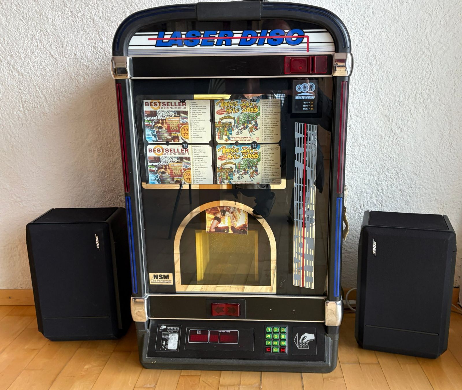 Jukebox: Nostalgie pur: Laser Disc Jukebox mit Bose Soundsystem – Usato da Buchs SG venduto da Biker57