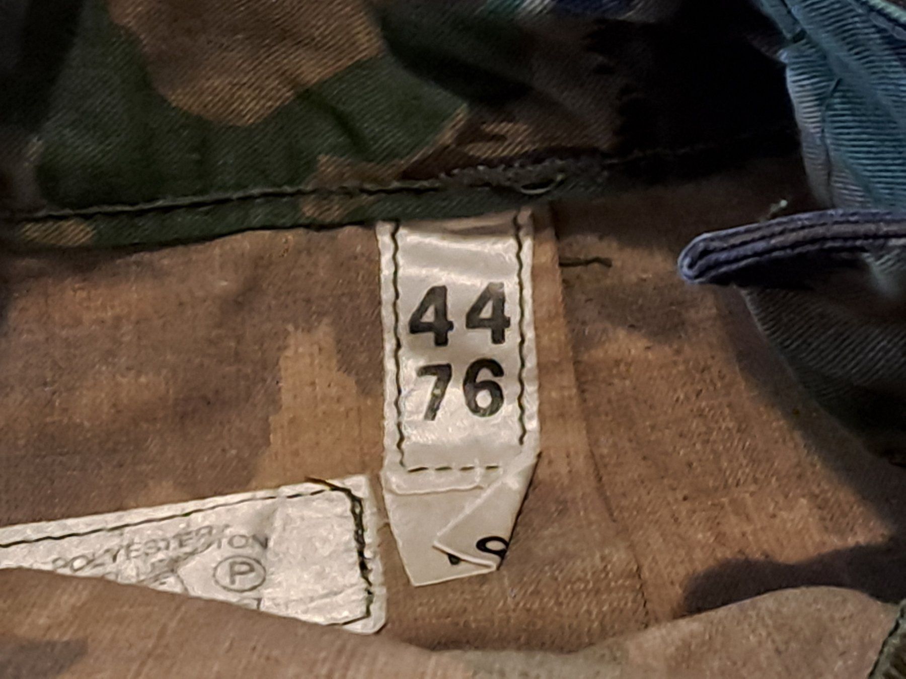 Schweizer Armee Uniformen: Tarnhose 90, gebraucht,  Grösse 44 / 76 – Gebraucht aus St.Gallen von Infanteriewerk 3
