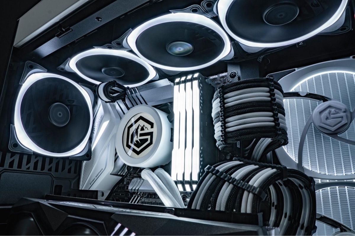 PC: Gaming PC "Arctic White" – Usato da Würenlos venduto da dailymendi 7
