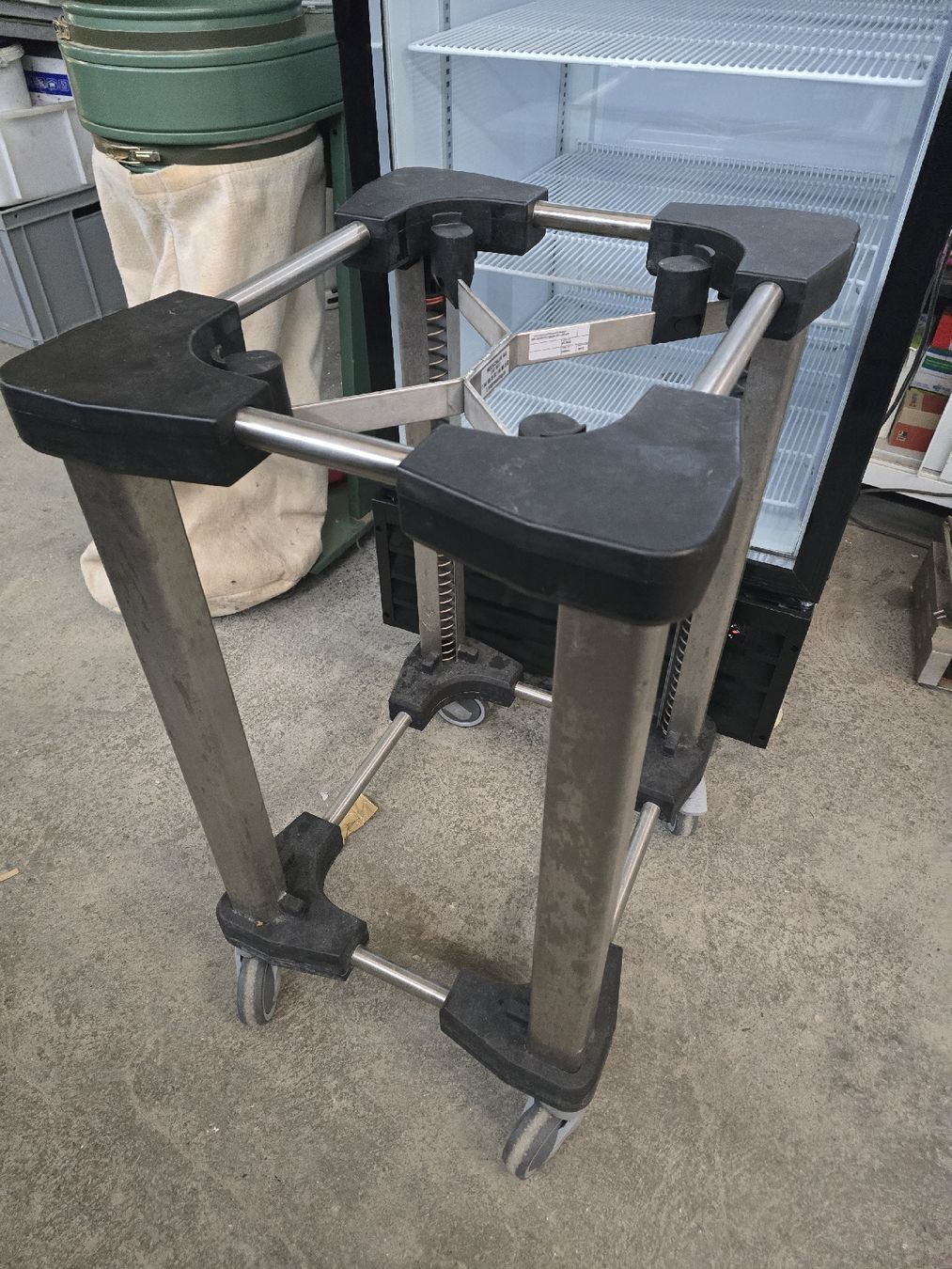 Mobili & Arredamento: Tablarwagen 35 x 25 ##44 – Usato da Wuppenau venduto da Gastro.Wuppenau