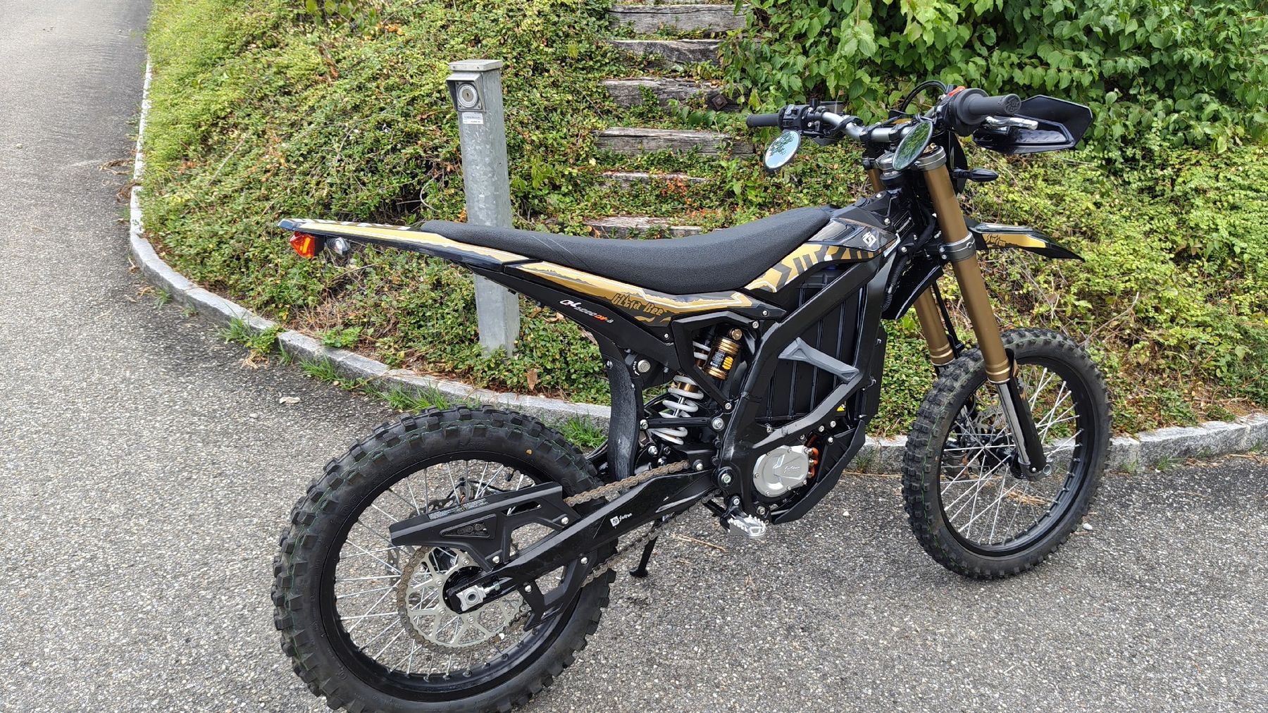 Sur-Ron Enduro: Surron Ultrabee 2025 – D'occasion à Tegerfelden par Motor-Teile 6