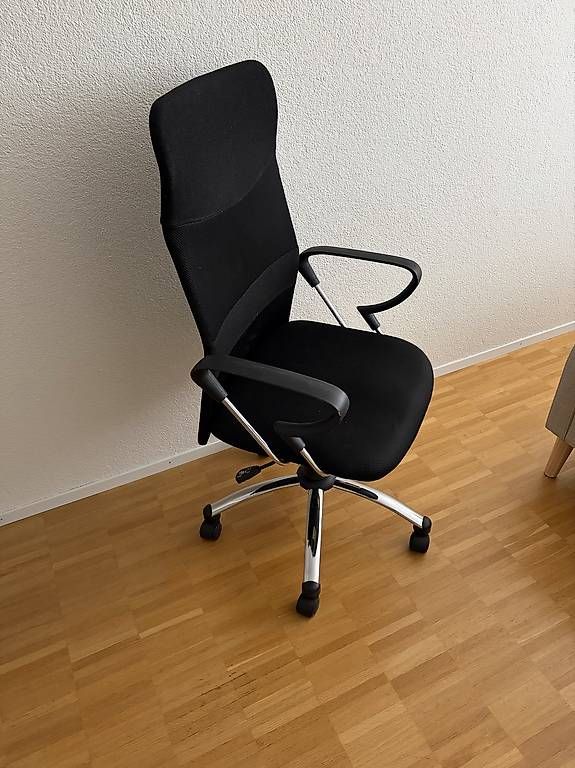 Chaises: Bürostuhl gratis – D'occasion à Luzern par joe_2929