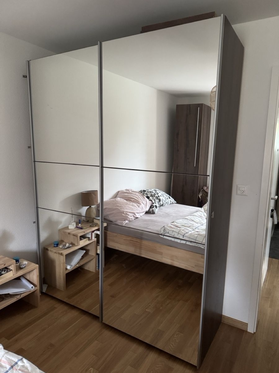 Armadi: Kleiderschrank – Usato da Luzern venduto da min_9kkz
