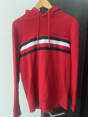 Sweat Tommy Hilfiger rouge taille L bon état