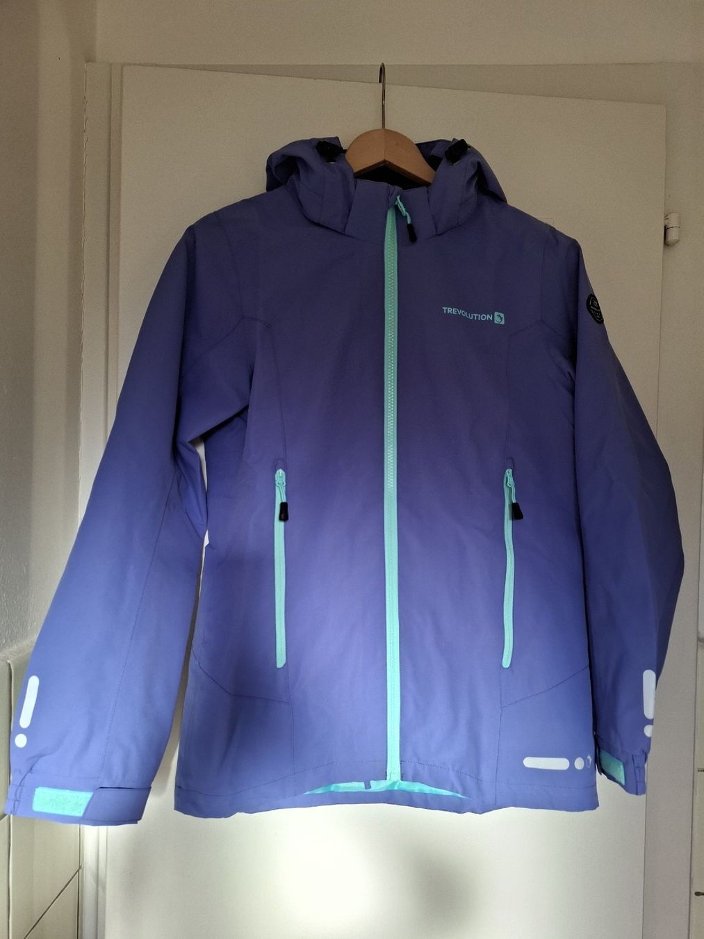 Trevolution Jacken: Veste imperméable taille S – Gebraucht aus La Tour-de-Peilz von Marin_nette