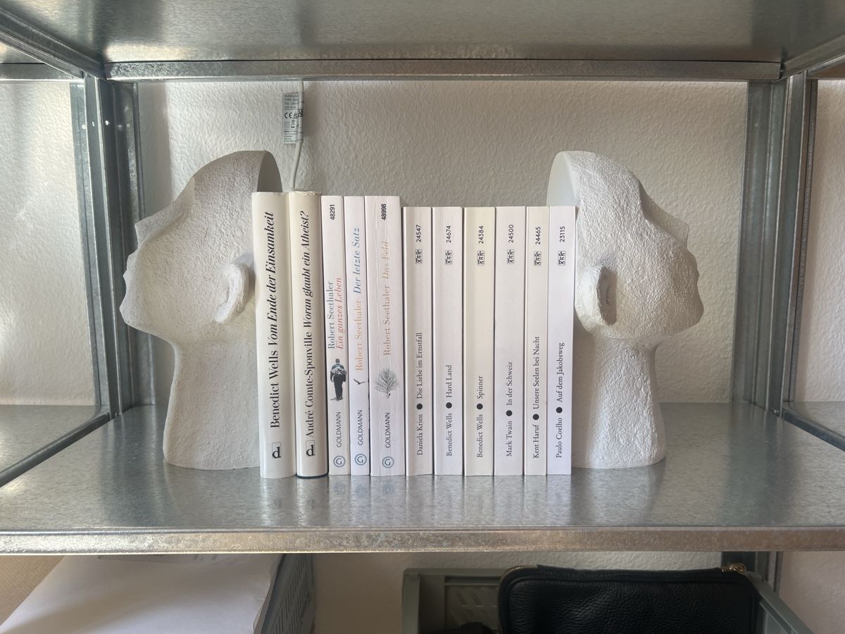 Sonstige Dekorationen & Accessoires: Buchstütze abstrakte menschliche Form – Neu (gemäss Beschreibung) aus Basel von jennifer.boss 1