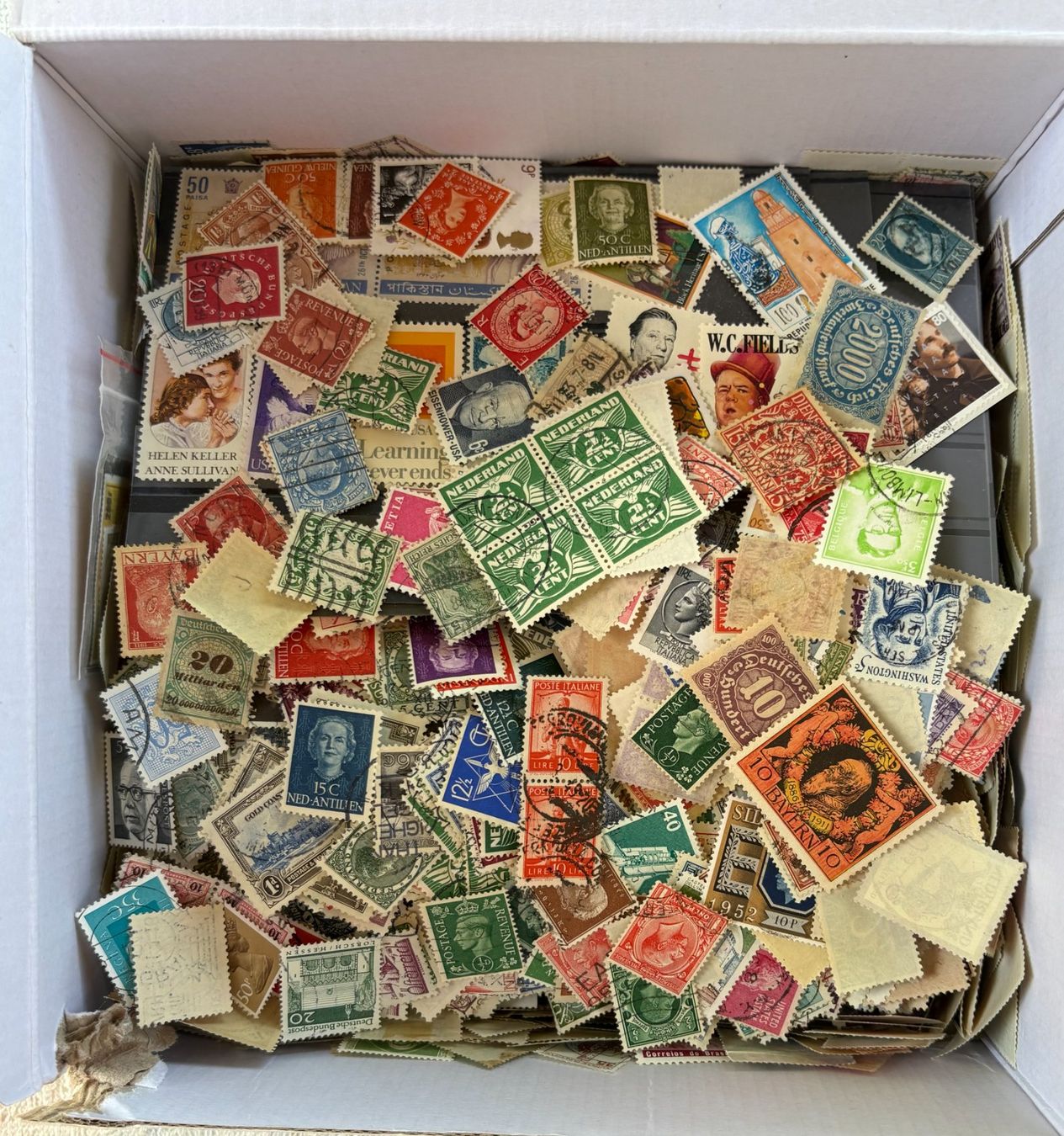Tutti i francobolli: KONVOLUT INTERNATIONALE BRIEFMARKEN – Usato da Ostermundigen venduto da Heavenmaus75