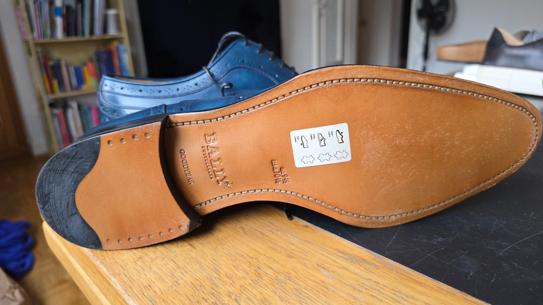Dr. Martens Scarpe da uomo: Bally Neue  schuhe | EU 9 1/2 – Nuovo (secondo la descrizione) da Wallisellen venduto da theblacksheep 5