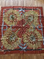 Véritable foulard Hermès Vintage