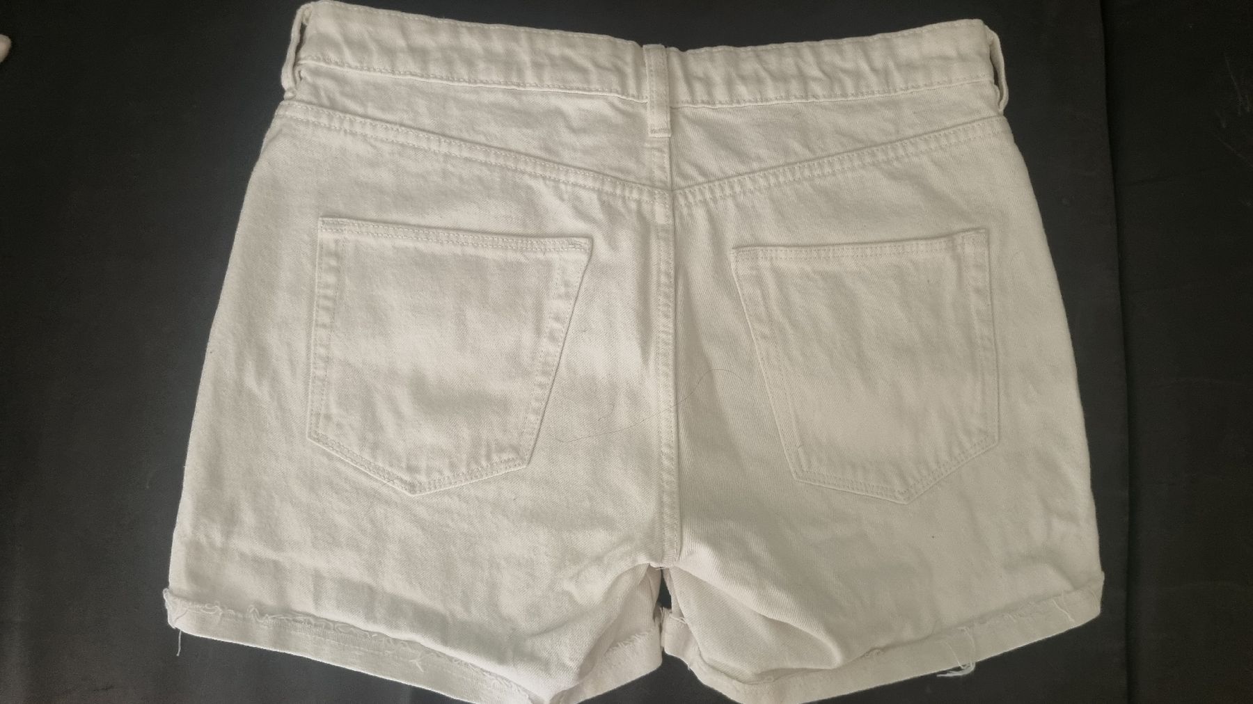 H&M Jeans: Damen Shorts weiss – Neu (gemäss Beschreibung) aus St. Gallen von Naomi290485 1