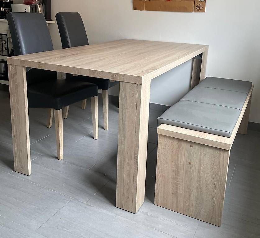 Set di tavolo e panche: Esstisch mit 2 Stühlen und Bank – Usato da Basel venduto da tim_hs7r