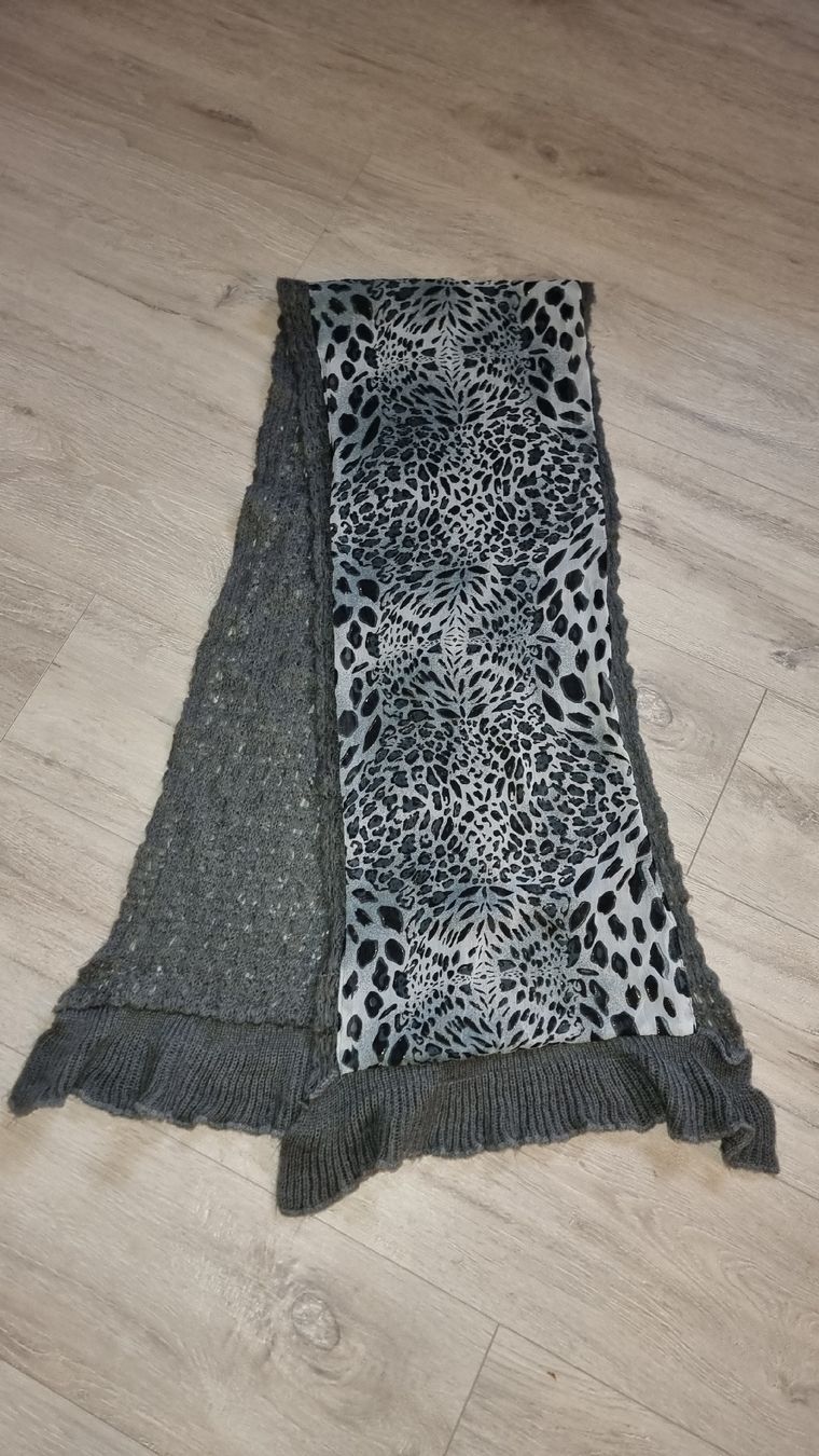 Foulard & Sciarpe: Schicker Leo-Schal mit Strick, Wolle Mix – Usato da Wigoltingen venduto da Zuckerfee84 1