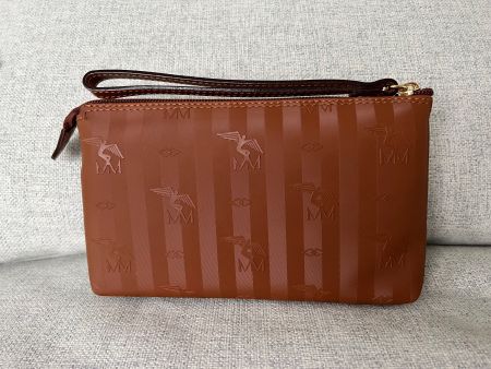Original verpacktes Necessaire von Maison Mollerus in Camel