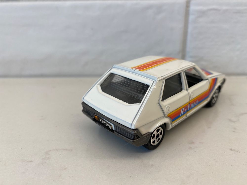 Voiture Hot Wheels: voiture miniature Fiat Ritmo/ Fiat