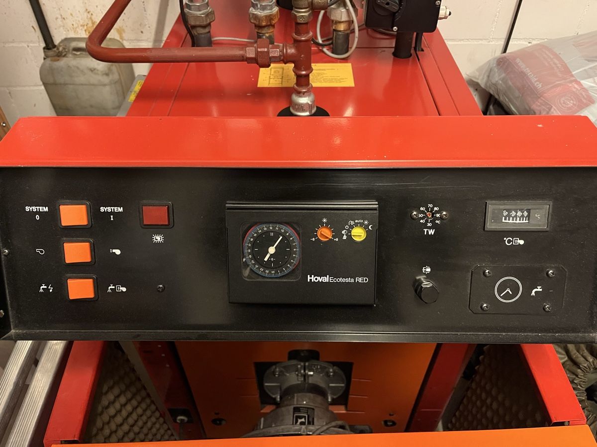 Hoval Radiatori: Hoval Ecotesta RED 515B21 – Usato da Zürich venduto da Misutt