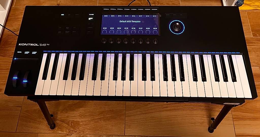 Strumenti musicali: Native Instruments-kontrol s49 mk3 + decksaver – Usato da Vacallo venduto da mar_hk7x 1
