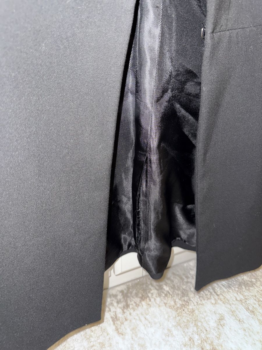 Vestes: Damen Blazer schwarz tailliert  – D'occasion à Winterthur par fij_f65r 5