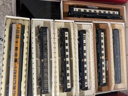 Modelleisenbahn  Rivarossi Personenwagen Set 7-teilig
