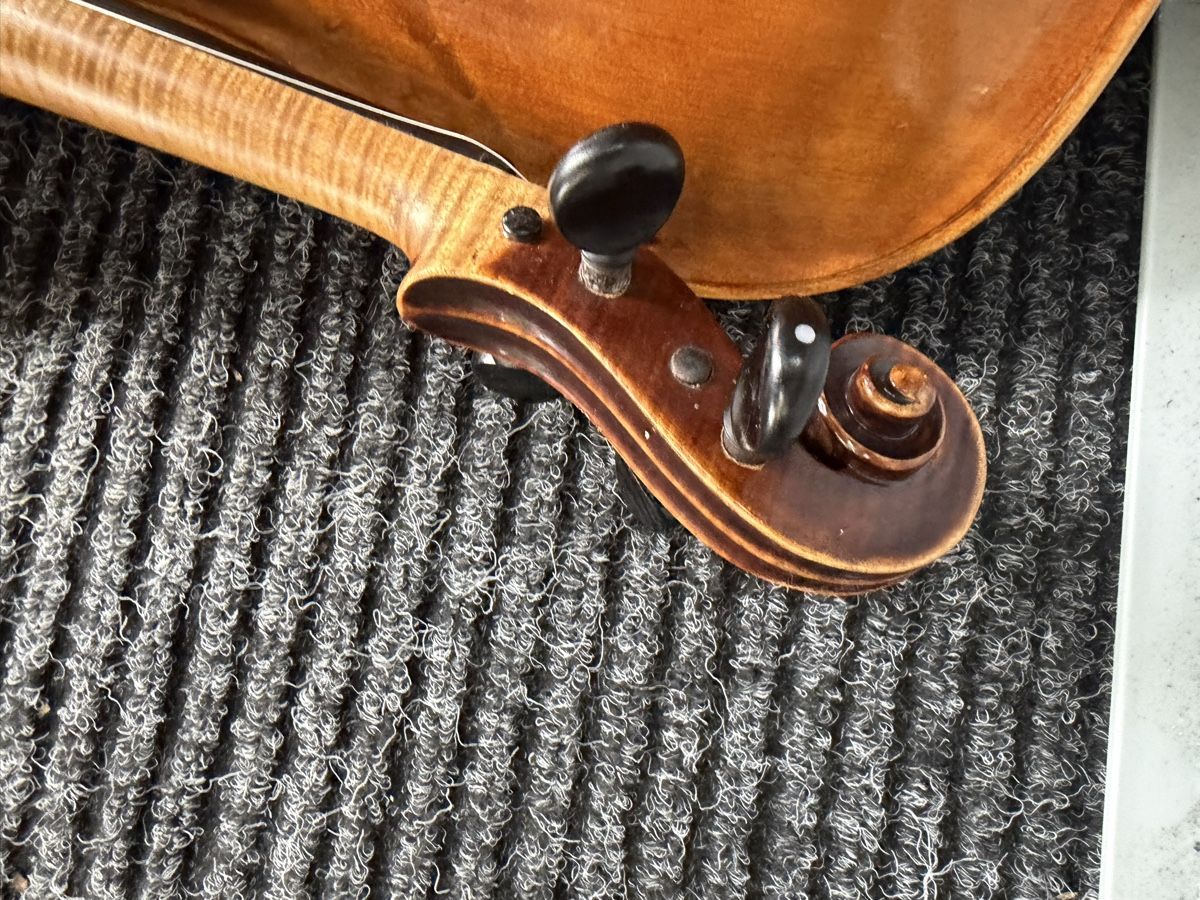 Musikinstrumente: 2 Geigen  – Gebraucht aus Domdidier von HA92 1