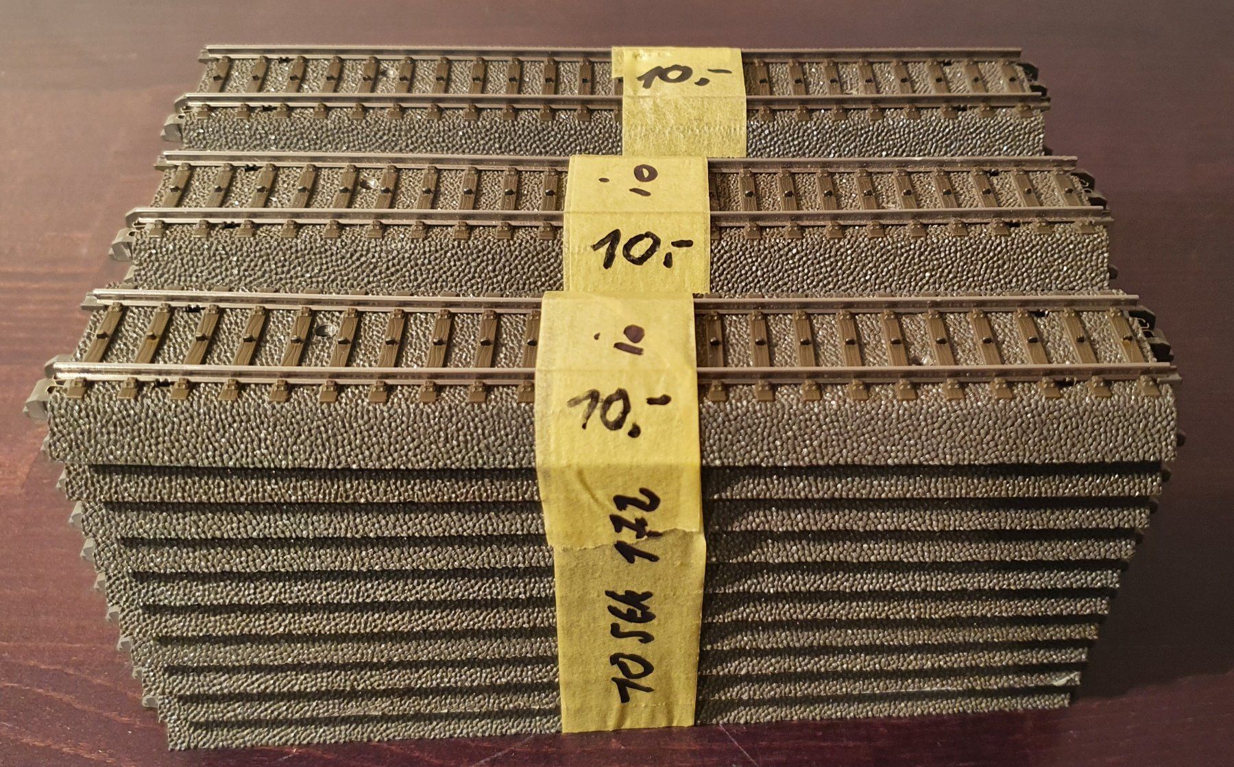 Märklin Modellini di ferrovie: MÄRKLIN: 30 X C-GLEISE GERADE 24172 – Usato da Biglen venduto da taunus82