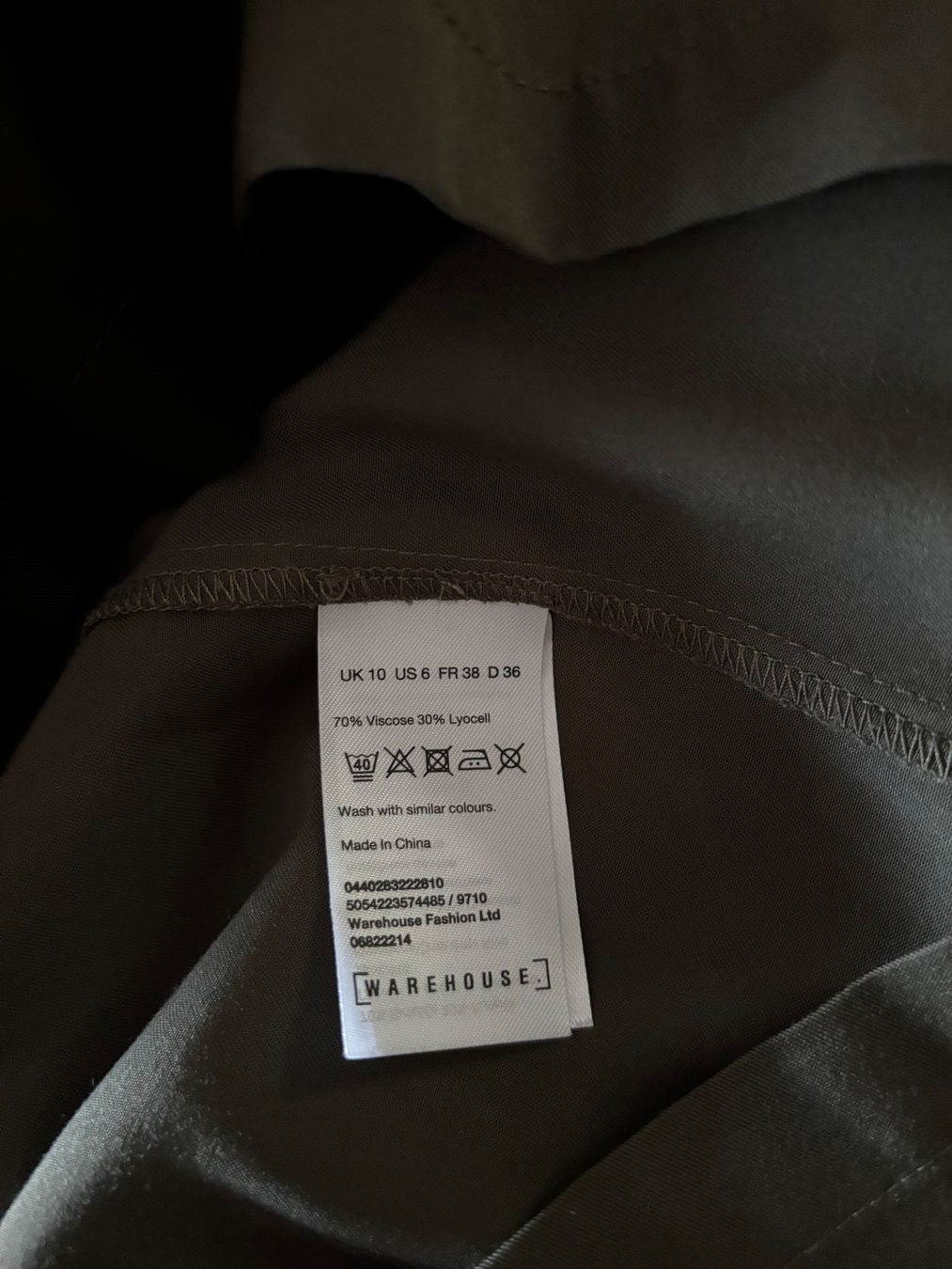Vestiti: Schönes Kleid von Warehouse Grösse 10/M – Usato da Oberengstringen venduto da mad_yc6r 2